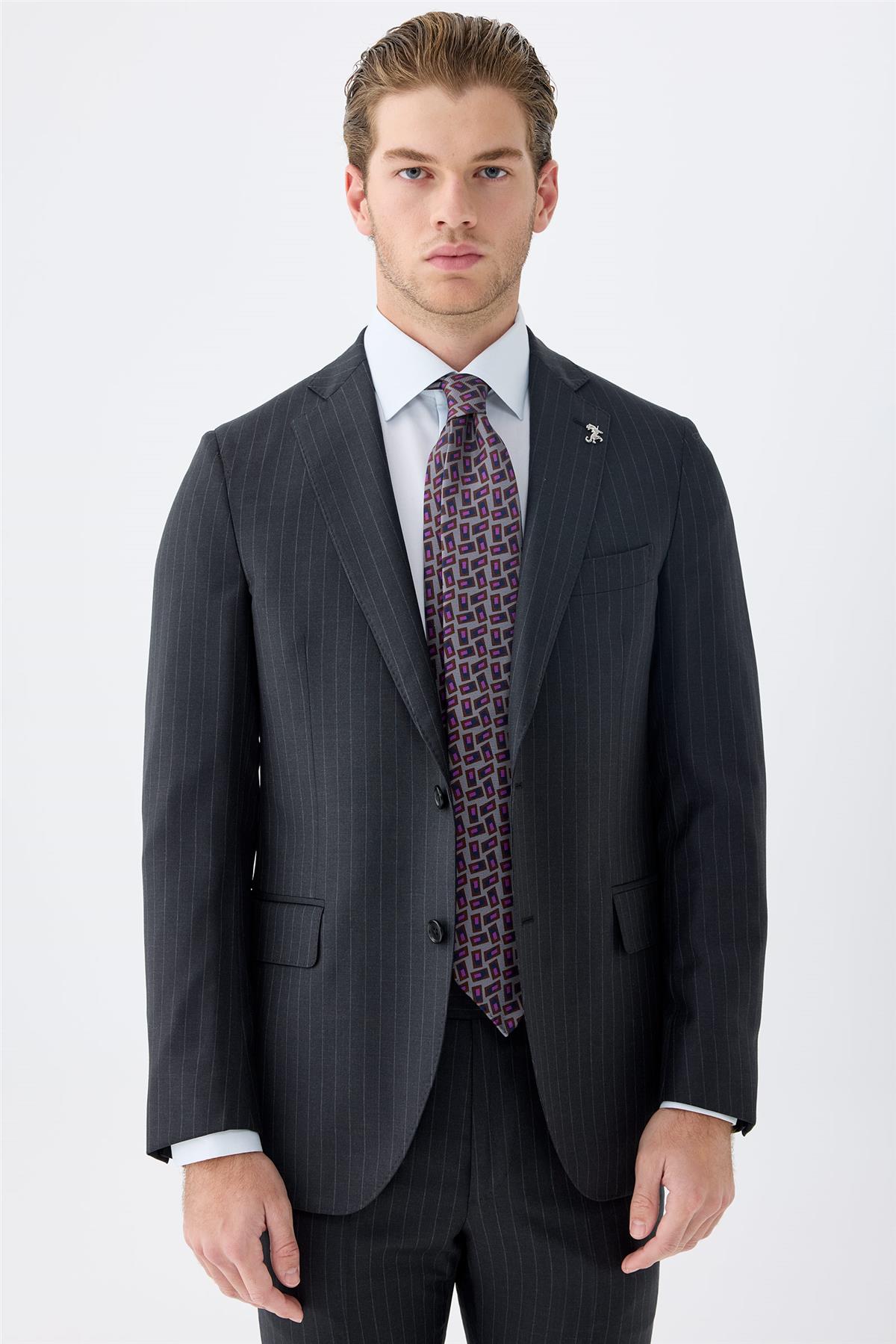 Antrasit Gri Çizgili Yün Takım Elbise - Image 2