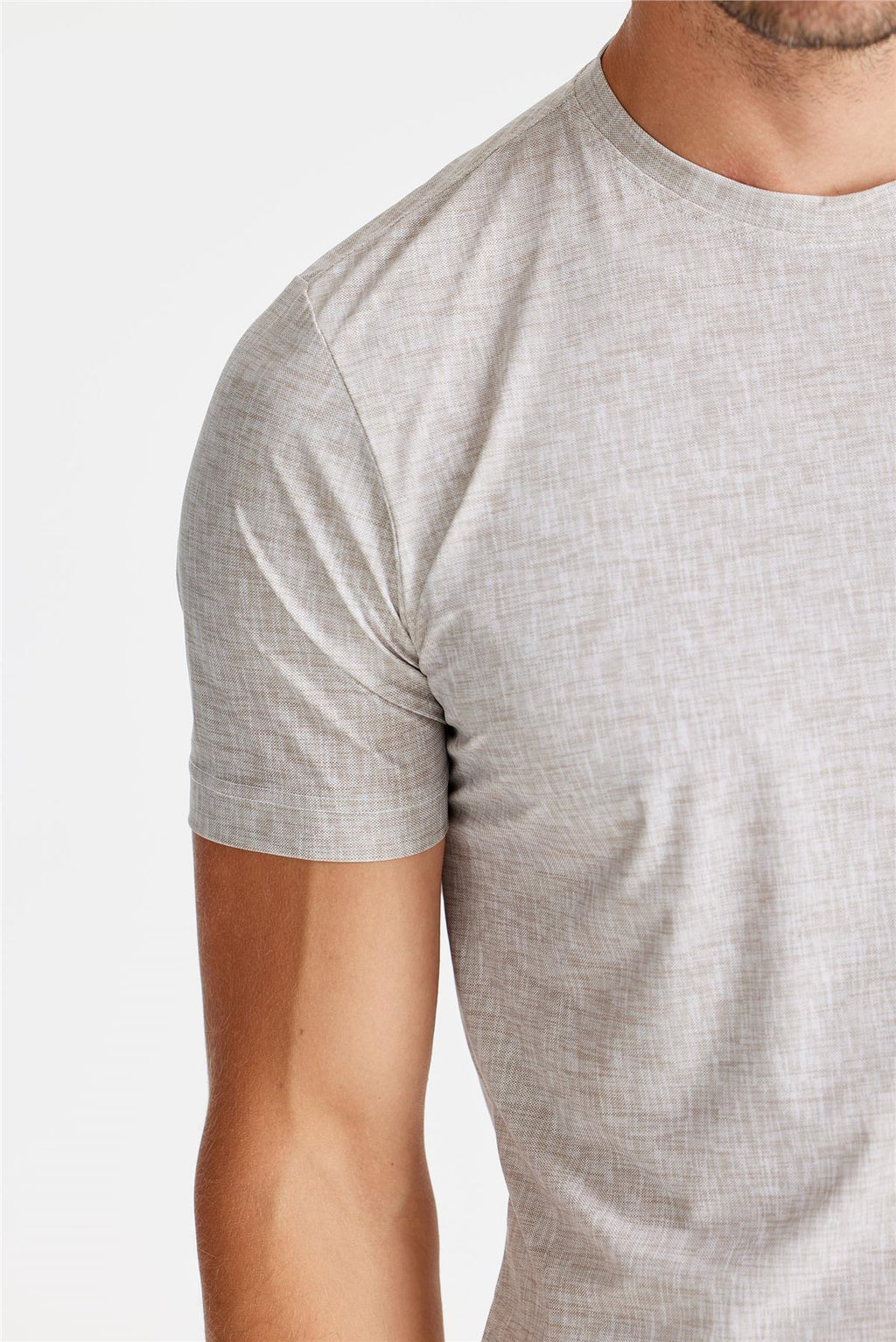 Bej Sıfır Yaka Teknik Kumaş T-Shirt - Image 5