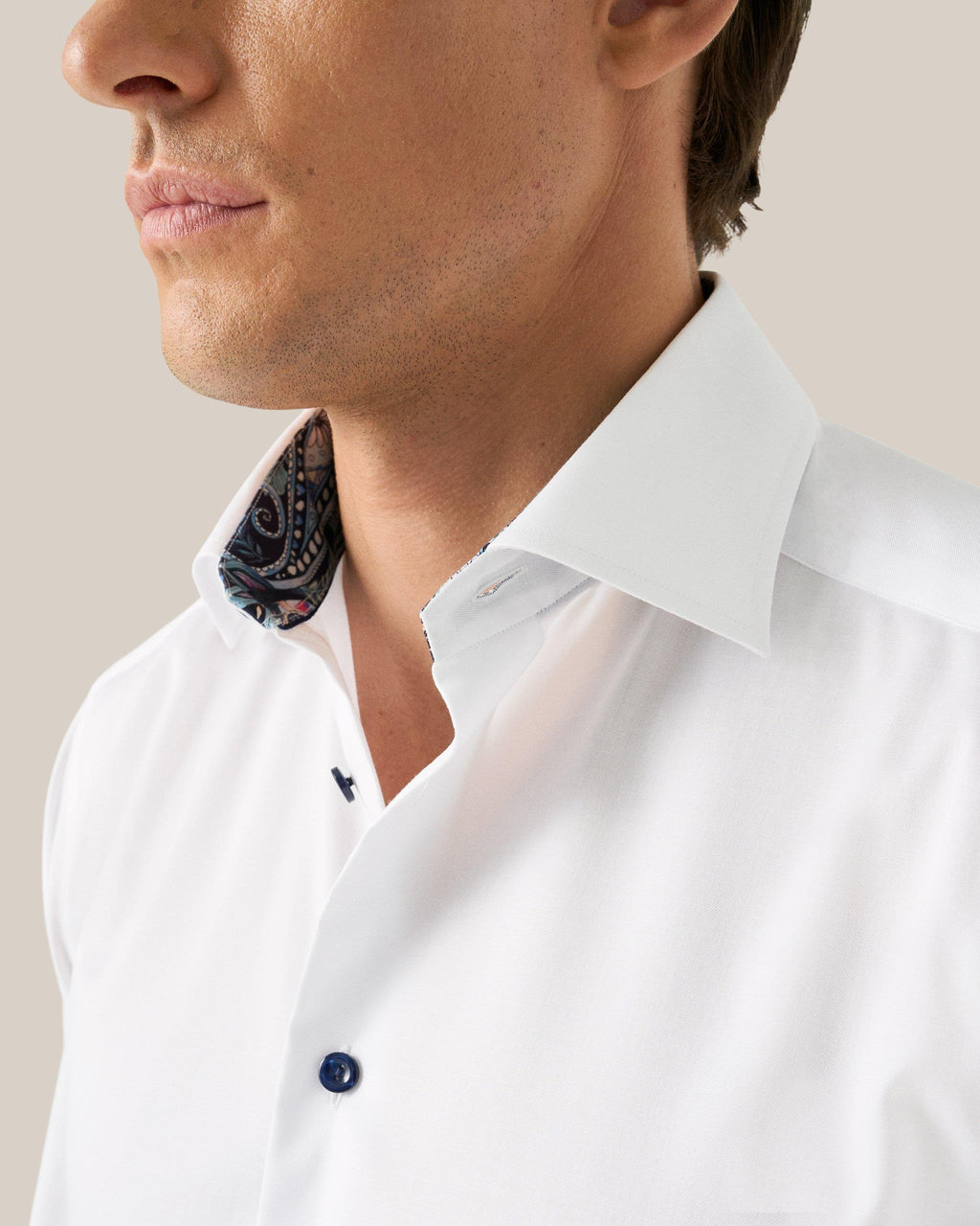 Beyaz Çiçek Desenli Pamuk Gömlek - Image 4