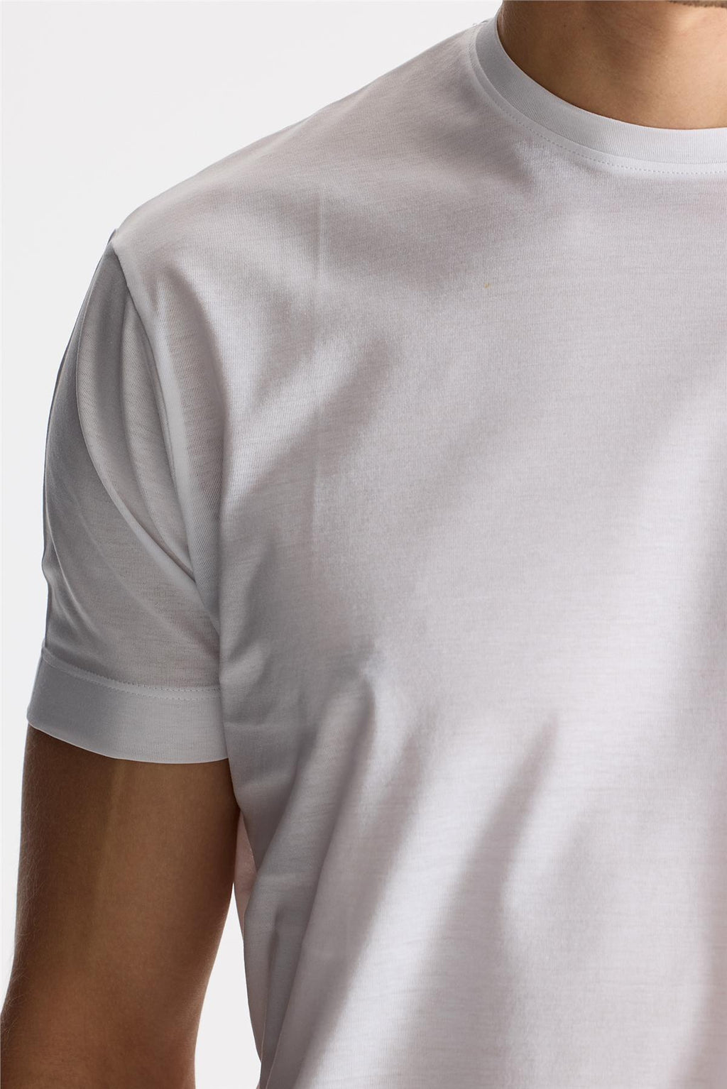 Beyaz Pamuk T-Shirt - Image 4