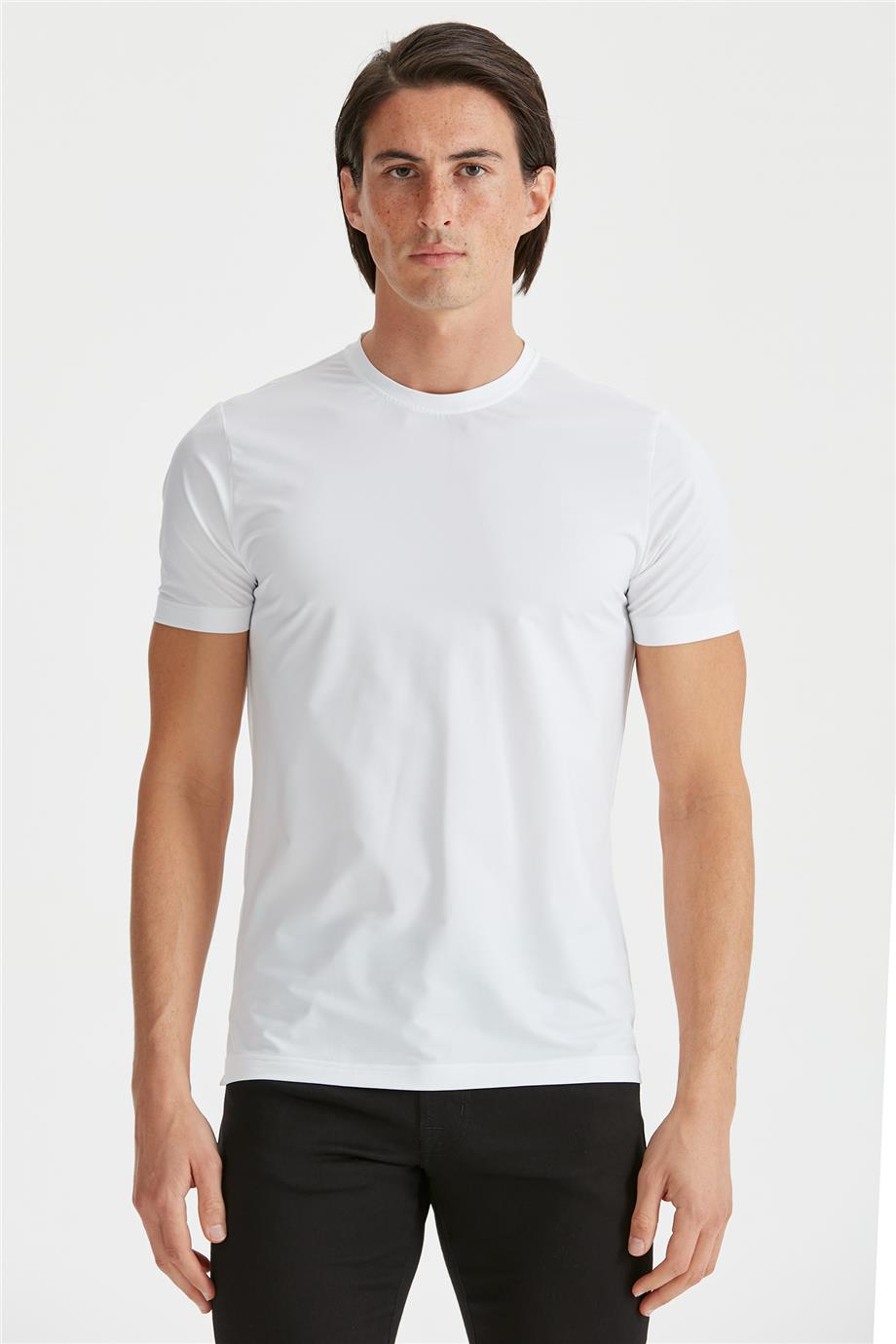 Beyaz Sıfır Yaka Teknik Kumaş T-shirt