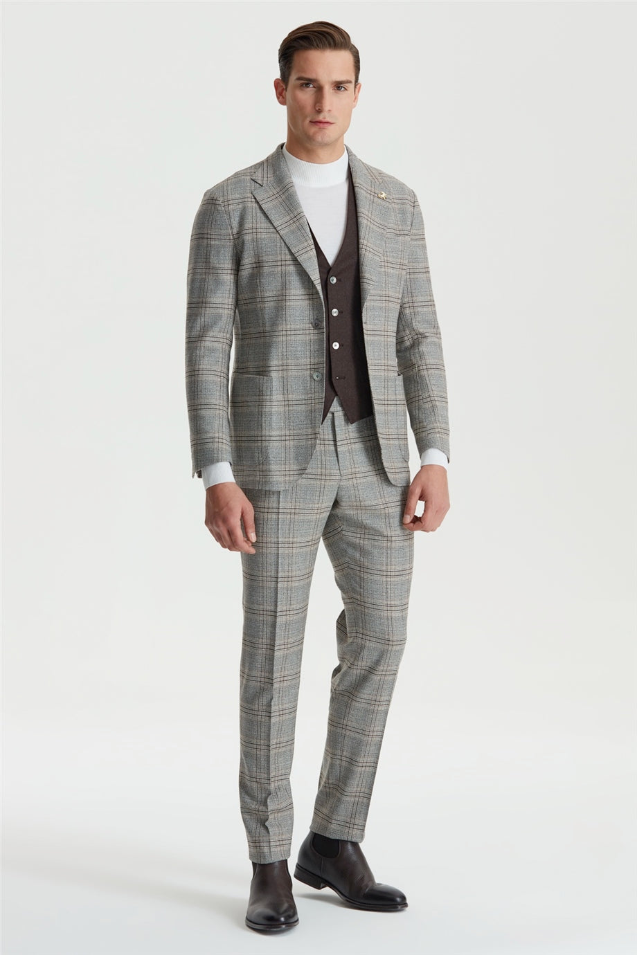 Gri Kahve Kareli Yelekli Takım Elbise - Image 2