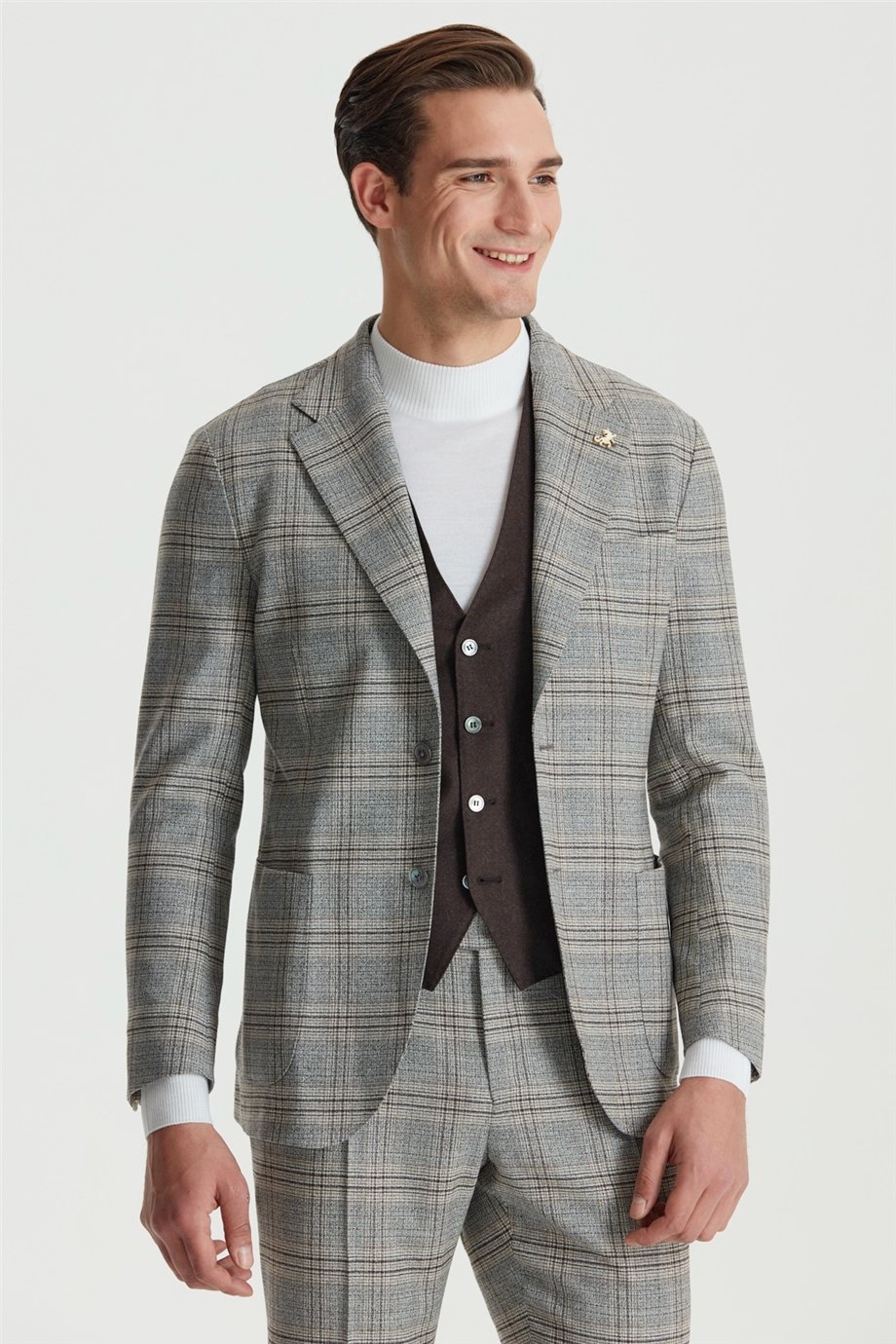 Gri Kahve Kareli Yelekli Takım Elbise - Image 3