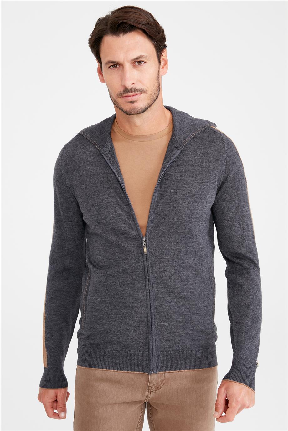 Gri Kapüşonlu Yün Triko - Image 1