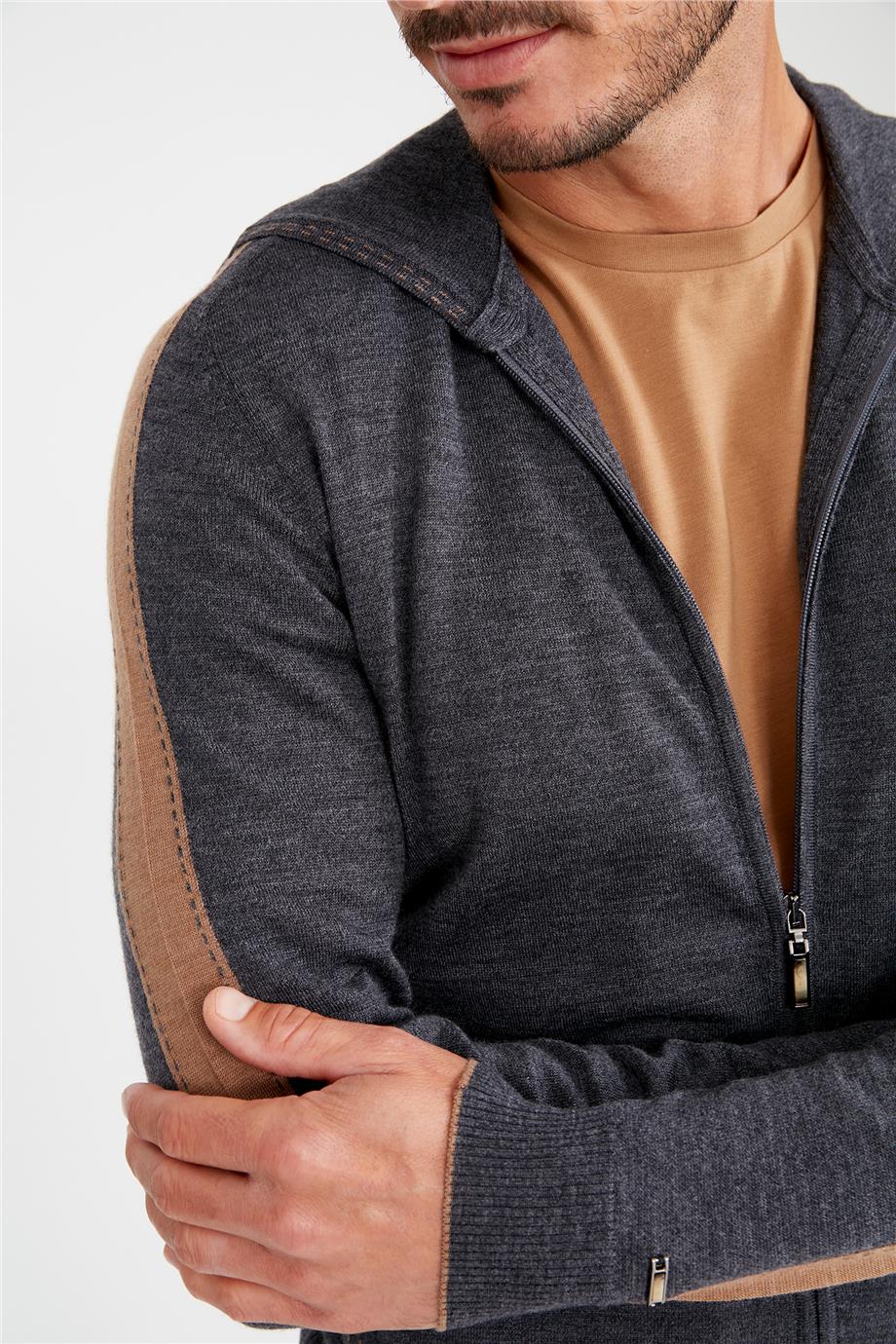 Gri Kapüşonlu Yün Triko - Image 4