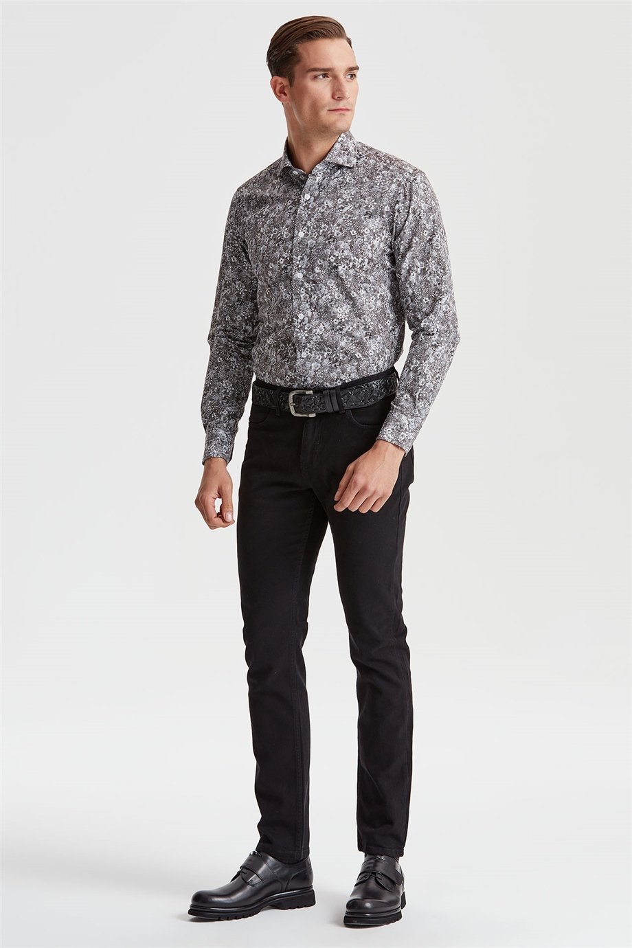 Gri Küçük Çiçek Desenli Pamuk Gömlek - Image 1