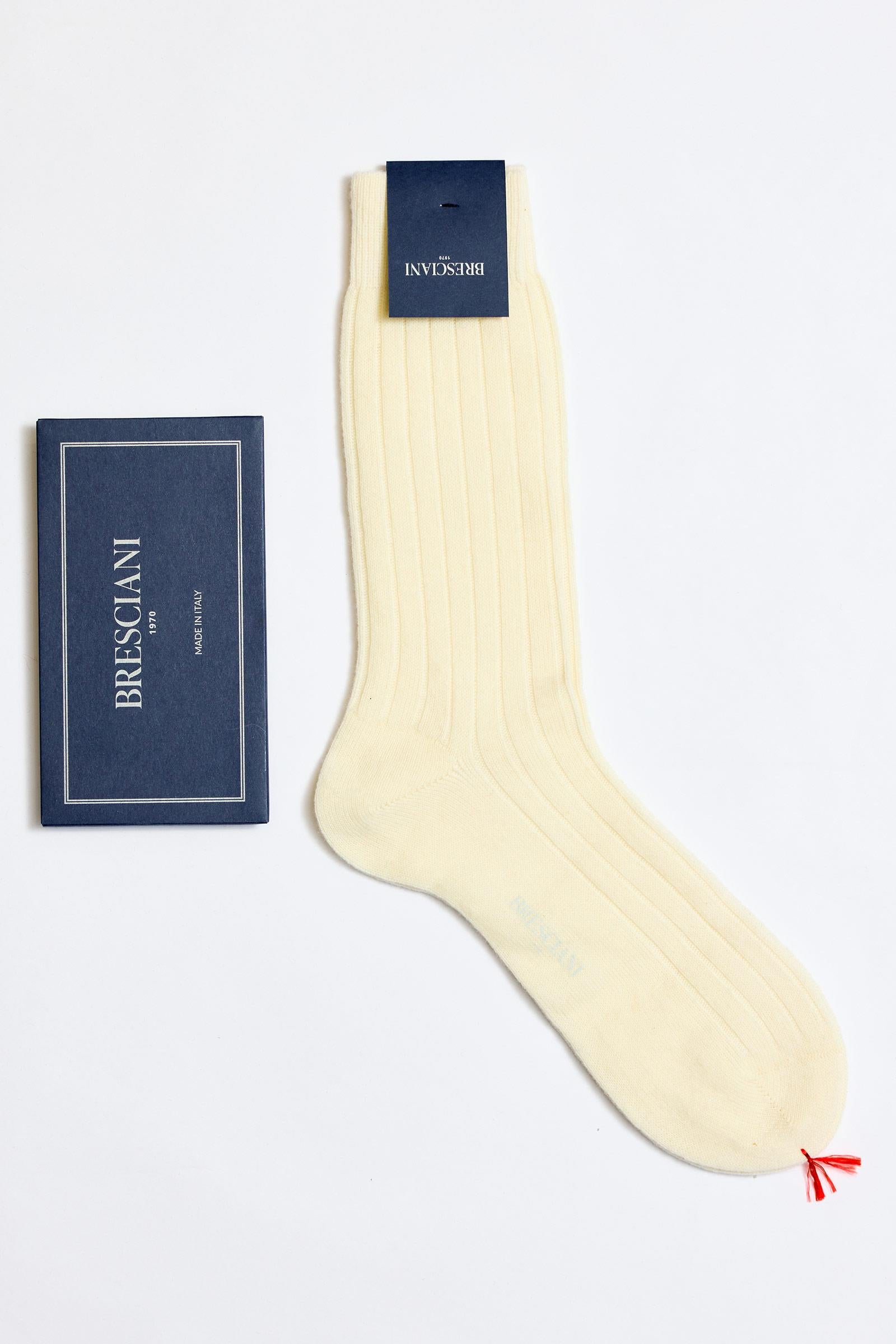 Kırık Beyaz Yün Kaşmir Çorap