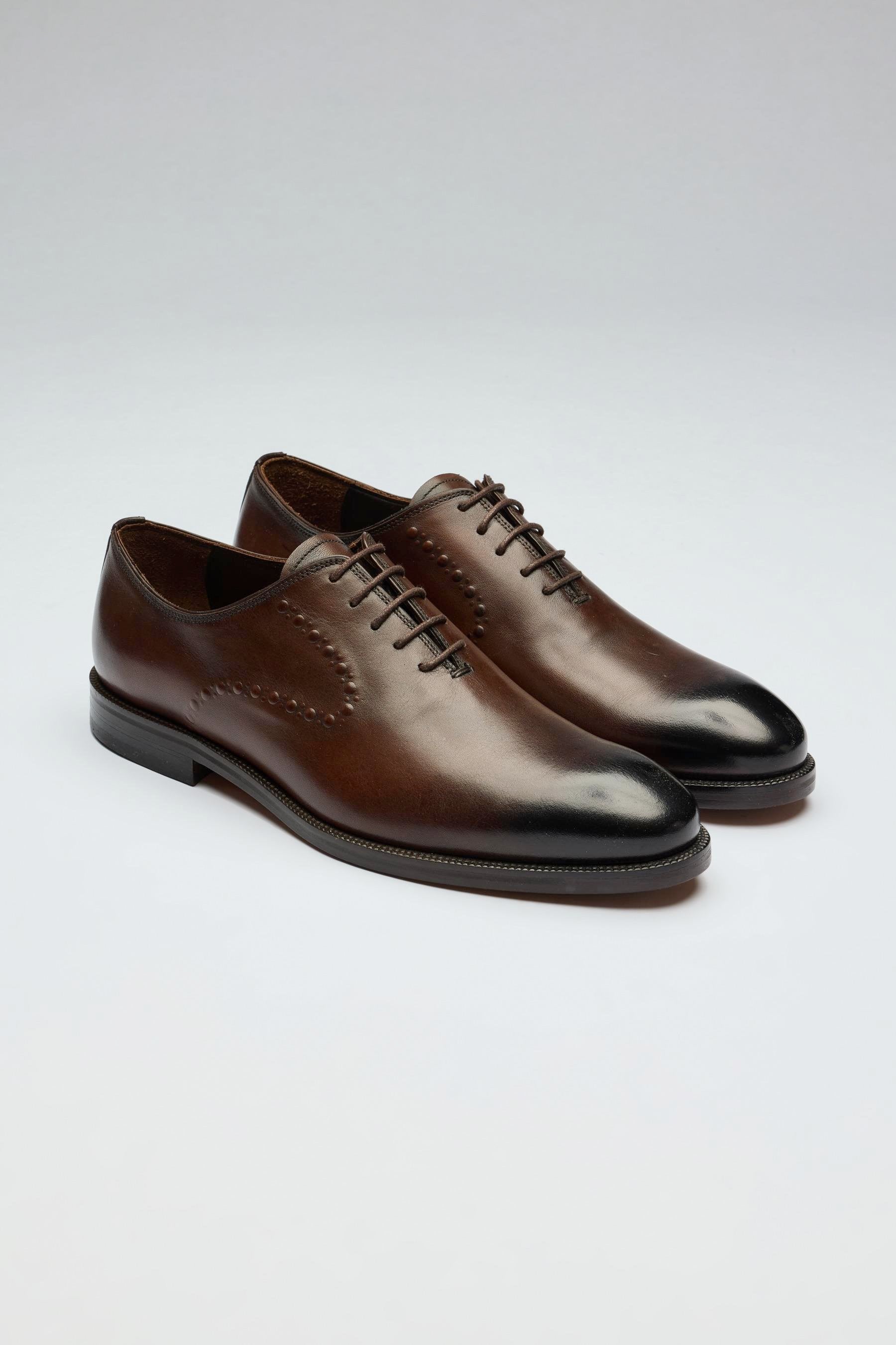 Kahverengi Bağcıklı Klasik Deri Ayakkabı