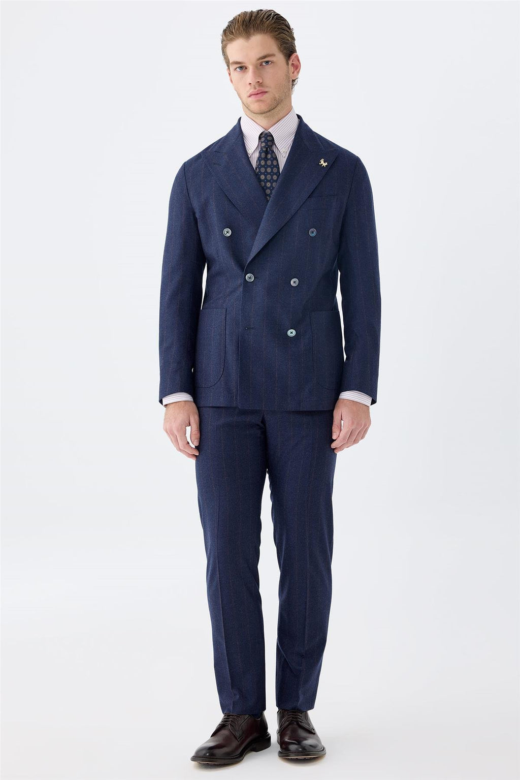 Lacivert Çizgili Kruvaze Yün Takım Elbise - Image 1