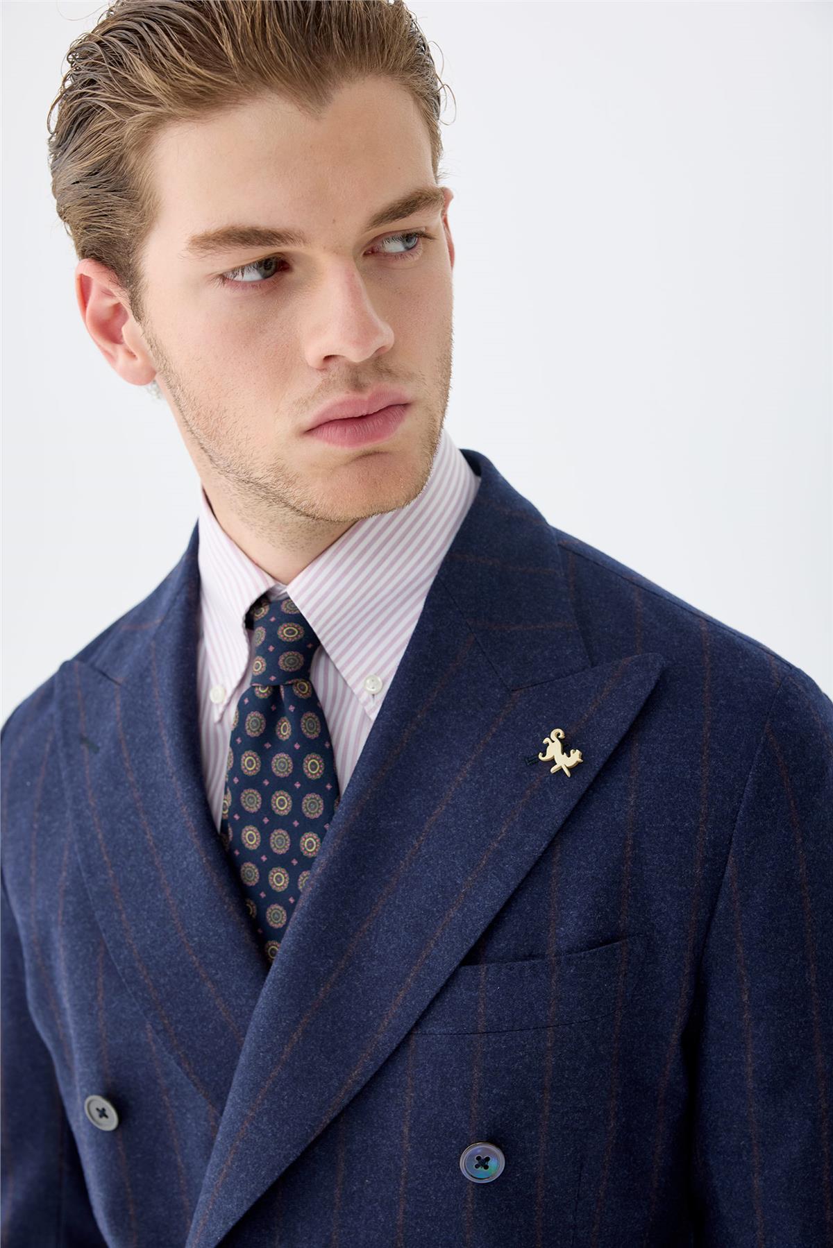 Lacivert Çizgili Kruvaze Yün Takım Elbise - Image 4