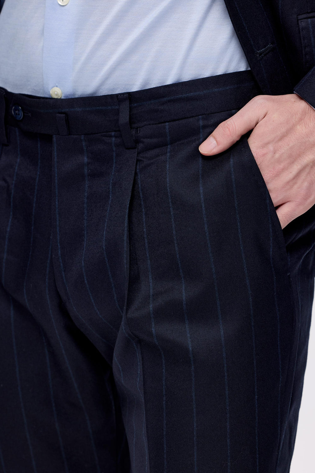 Lacivert Çizgili Saf Yün Takım Elbise