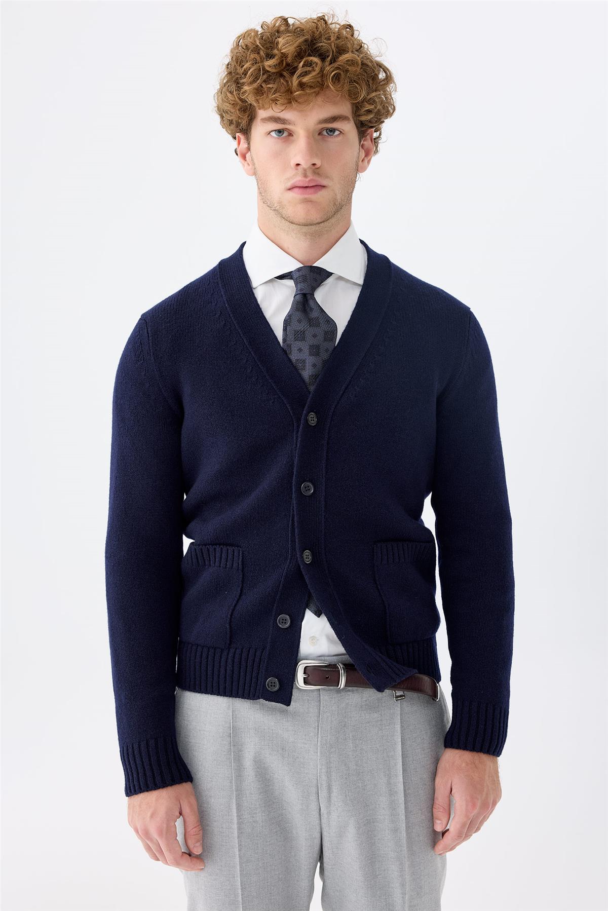 Lacivert Düğmeli Kaşmir Hırka - Image 1