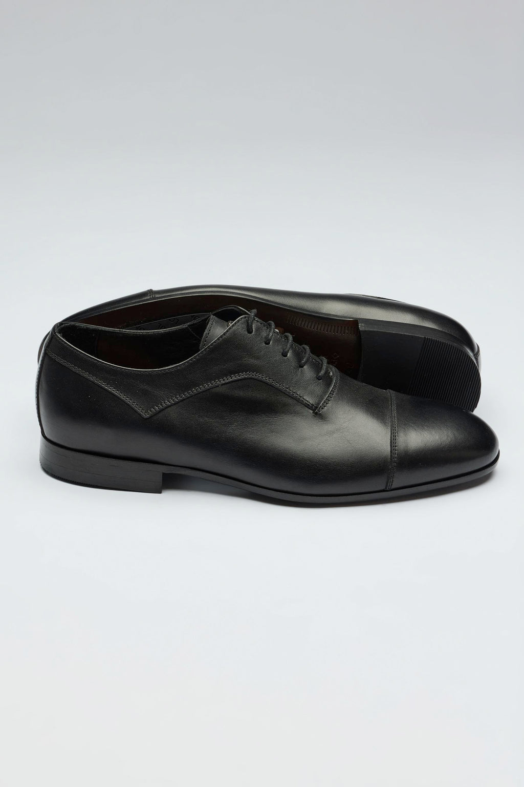 Siyah Bağcıklı Klasik Deri Ayakkabı - Image 2
