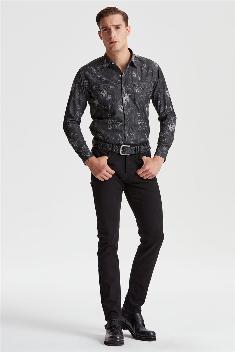 Siyah Desenli Western Denim Gömlek - Image 1