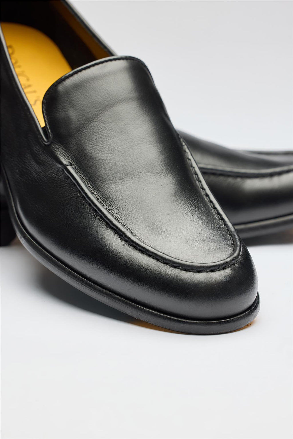 Siyah Kösele Deri Laofer