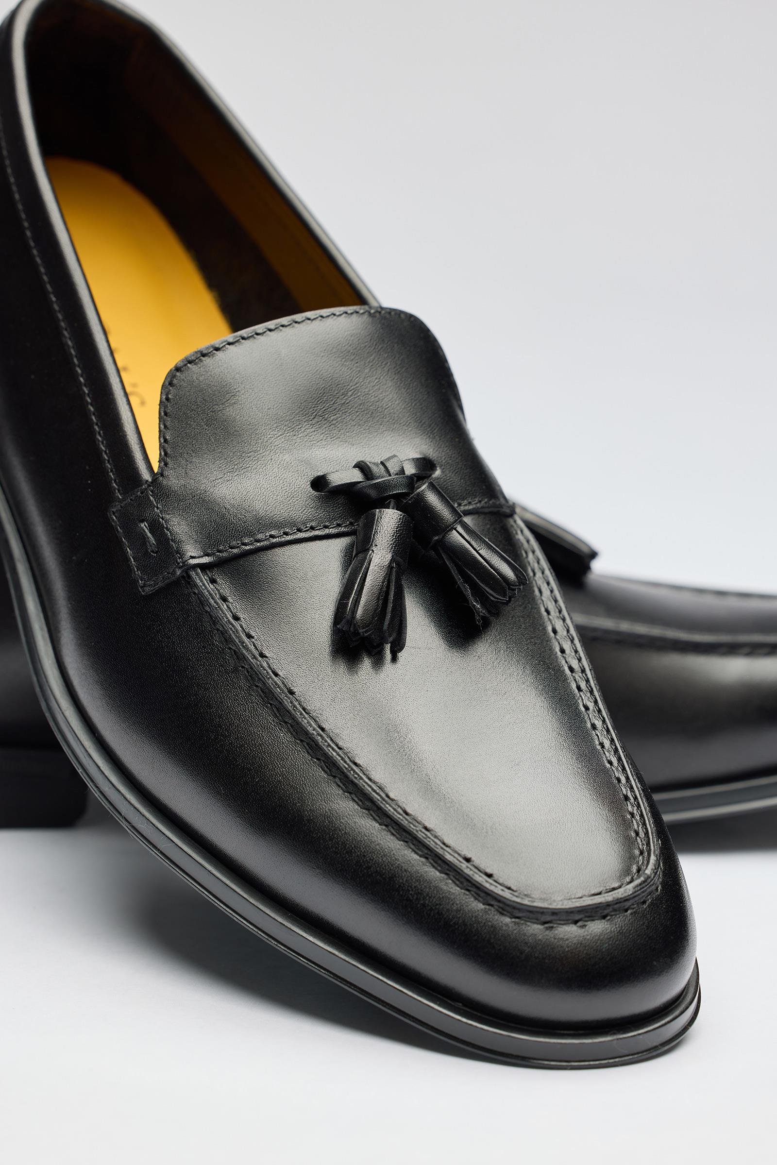 Siyah Püsküllü Deri Loafer