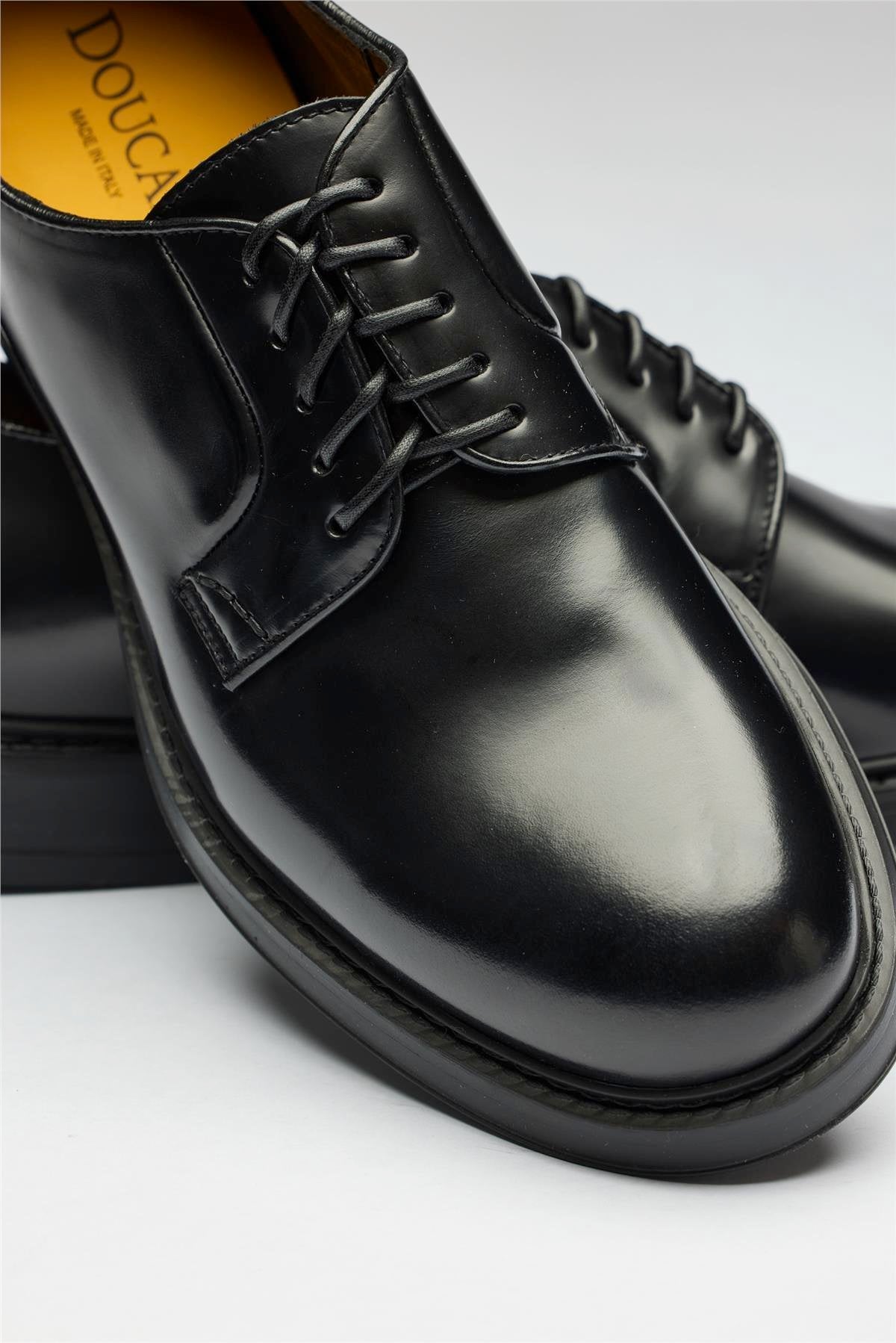 Siyah Bağcıklı Deri Ayakkabı