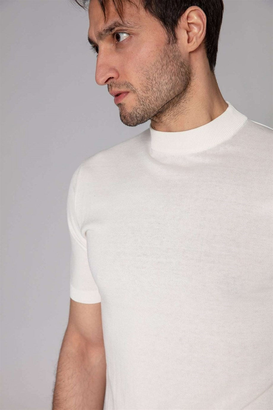 Yüksek Yaka Krem Renk İpekli Triko - Image 5